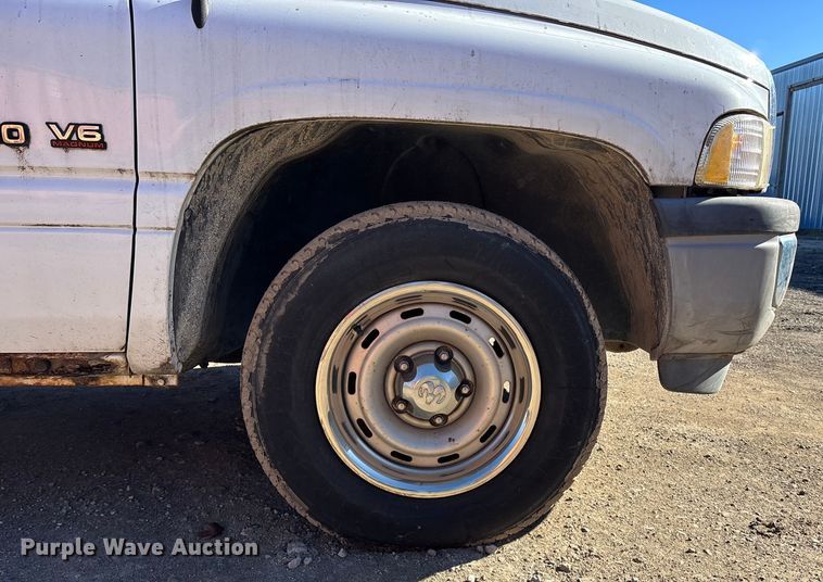 image for item OE9343 1999 Dodge Ram 1500 pickup truck