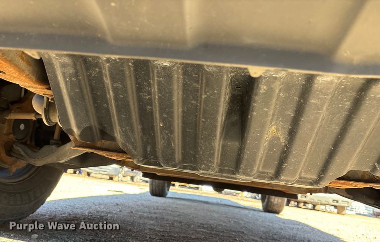 image for item OE9344 2003 Chevrolet Silverado 2500HD utility bed pickup truck