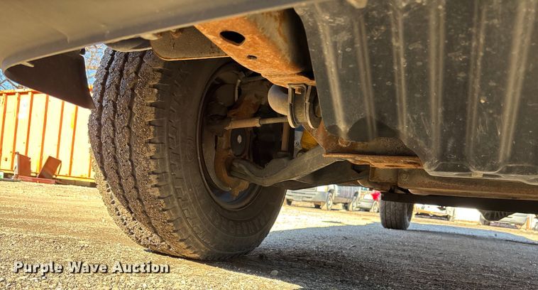 image for item OE9344 2003 Chevrolet Silverado 2500HD utility bed pickup truck