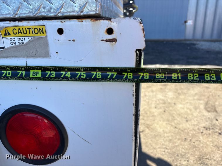 image for item OE9344 2003 Chevrolet Silverado 2500HD utility bed pickup truck