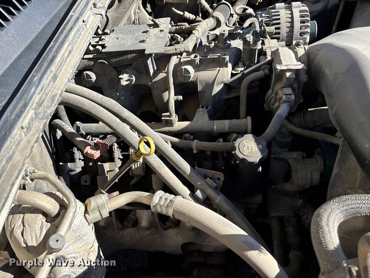 image for item OE9344 2003 Chevrolet Silverado 2500HD utility bed pickup truck