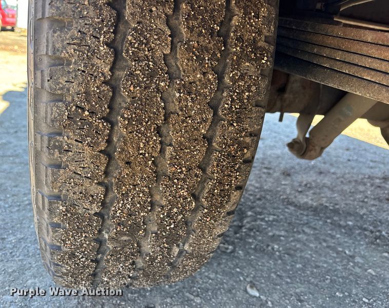 image for item OE9344 2003 Chevrolet Silverado 2500HD utility bed pickup truck