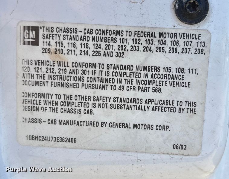 image for item OE9344 2003 Chevrolet Silverado 2500HD utility bed pickup truck