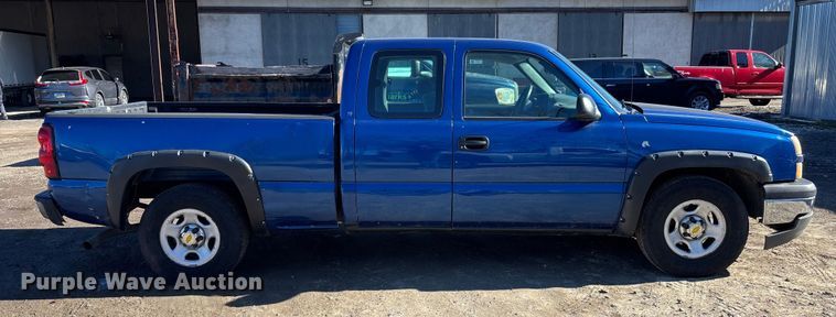 image for item OE9346 2004 Chevrolet Silverado 1500 Ext. Cab pickup truck