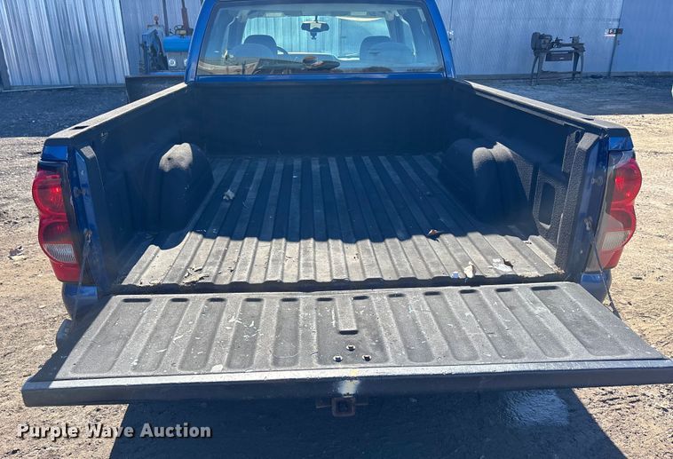 image for item OE9346 2004 Chevrolet Silverado 1500 Ext. Cab pickup truck