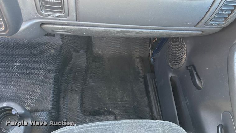 image for item OE9346 2004 Chevrolet Silverado 1500 Ext. Cab pickup truck