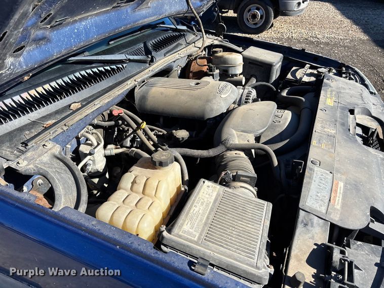 image for item OE9346 2004 Chevrolet Silverado 1500 Ext. Cab pickup truck