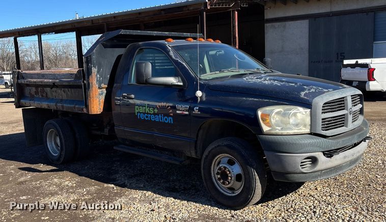 image for item OE9347 2007 Dodge Ram 3500 dump bed pickup truck