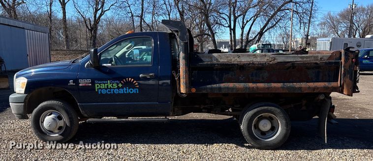 image for item OE9347 2007 Dodge Ram 3500 dump bed pickup truck