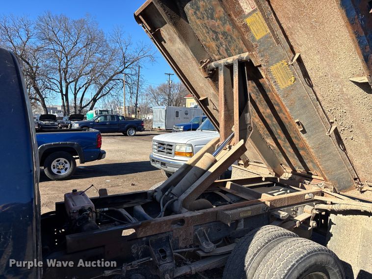 image for item OE9347 2007 Dodge Ram 3500 dump bed pickup truck