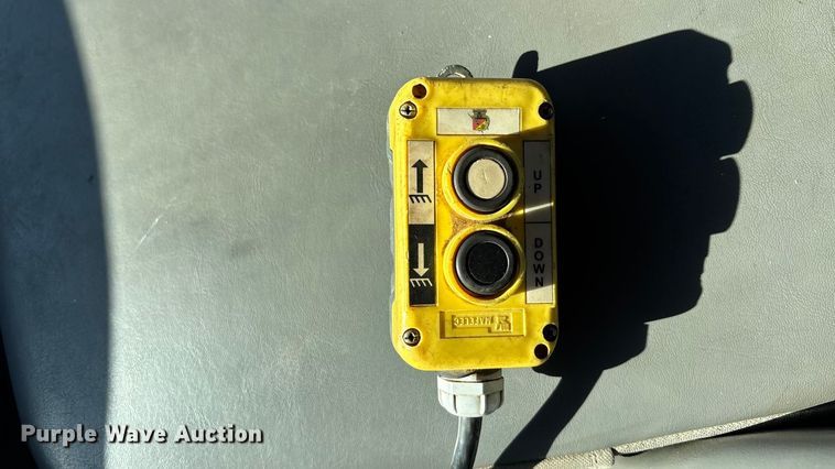 image for item OE9347 2007 Dodge Ram 3500 dump bed pickup truck