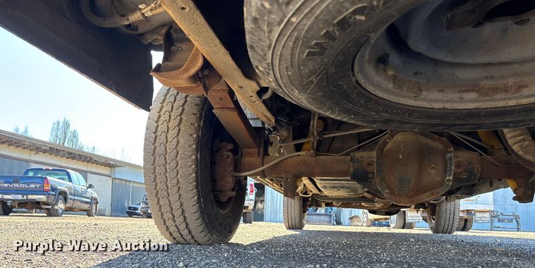 image for item OE9348 1999 Ford E350 van