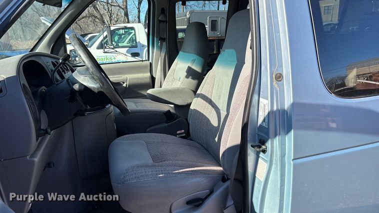 image for item OE9348 1999 Ford E350 van