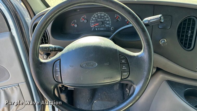 image for item OE9348 1999 Ford E350 van