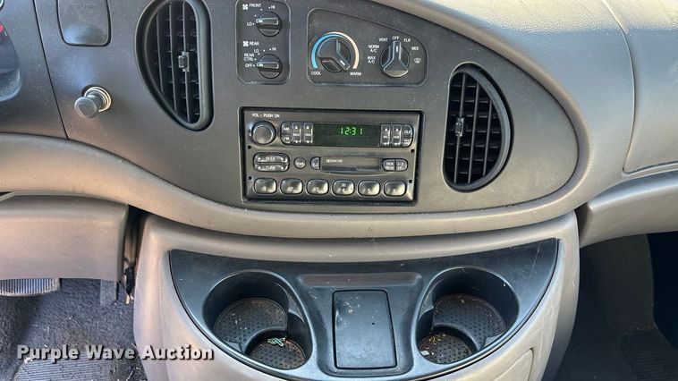 image for item OE9348 1999 Ford E350 van