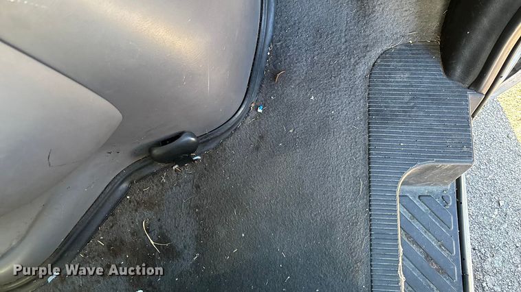 image for item OE9348 1999 Ford E350 van