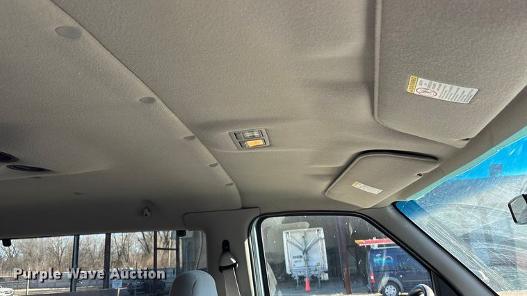 image for item OE9348 1999 Ford E350 van