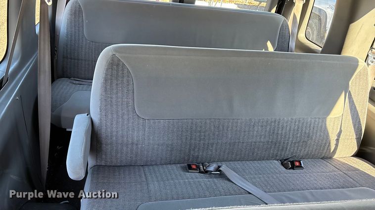 image for item OE9348 1999 Ford E350 van