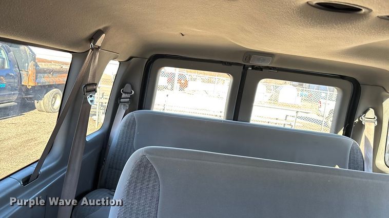 image for item OE9348 1999 Ford E350 van