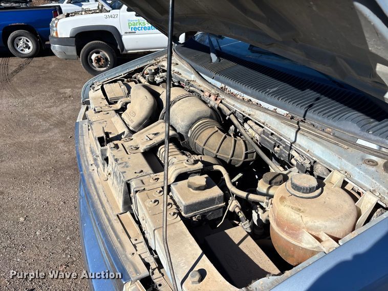 image for item OE9348 1999 Ford E350 van