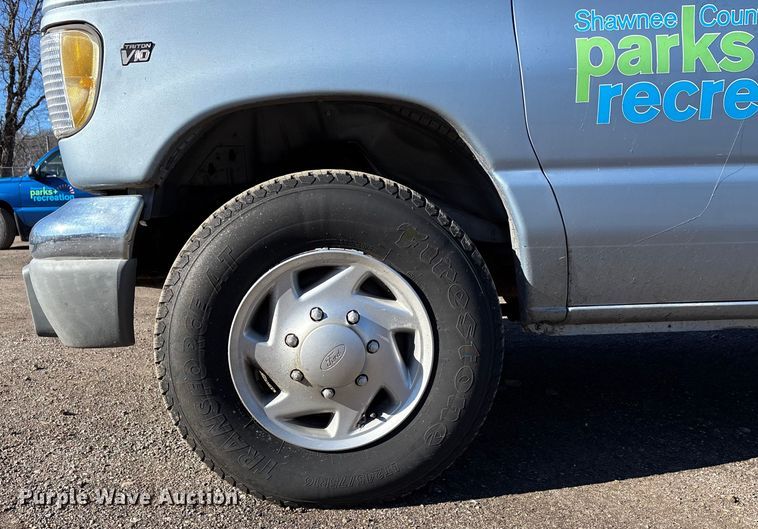 image for item OE9348 1999 Ford E350 van