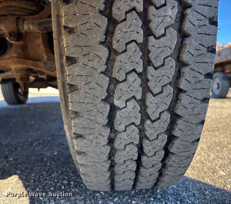 image for item OE9348 1999 Ford E350 van