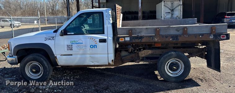 image for item OE9349 2000 Chevrolet K2500 dump bed pickup truck