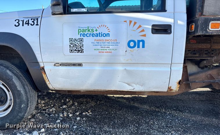 image for item OE9349 2000 Chevrolet K2500 dump bed pickup truck