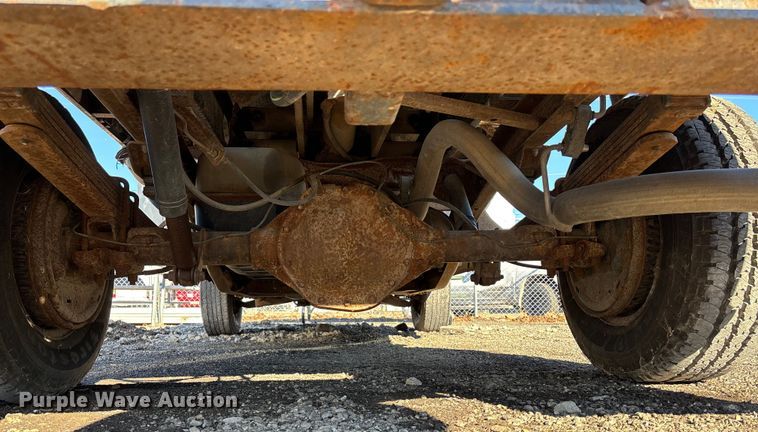 image for item OE9349 2000 Chevrolet K2500 dump bed pickup truck