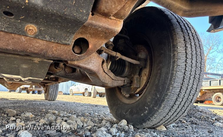 image for item OE9349 2000 Chevrolet K2500 dump bed pickup truck