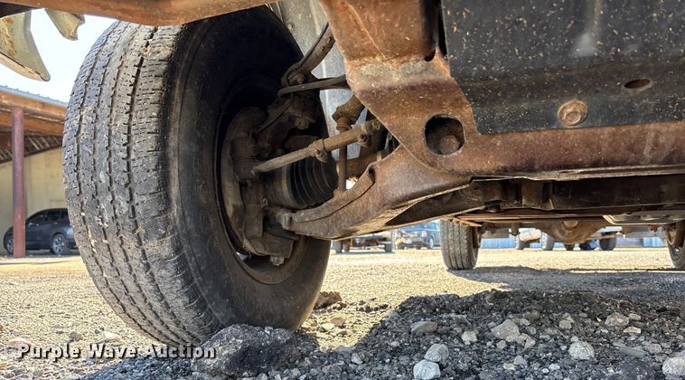 image for item OE9349 2000 Chevrolet K2500 dump bed pickup truck