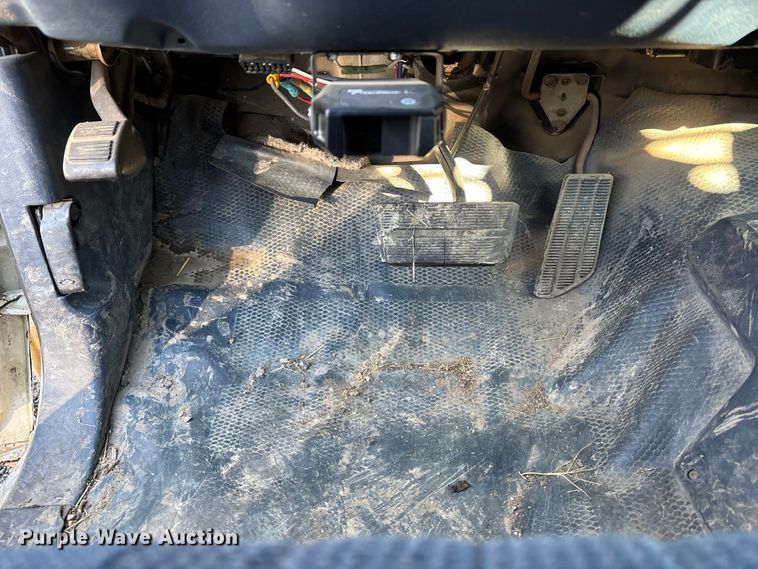 image for item OE9349 2000 Chevrolet K2500 dump bed pickup truck