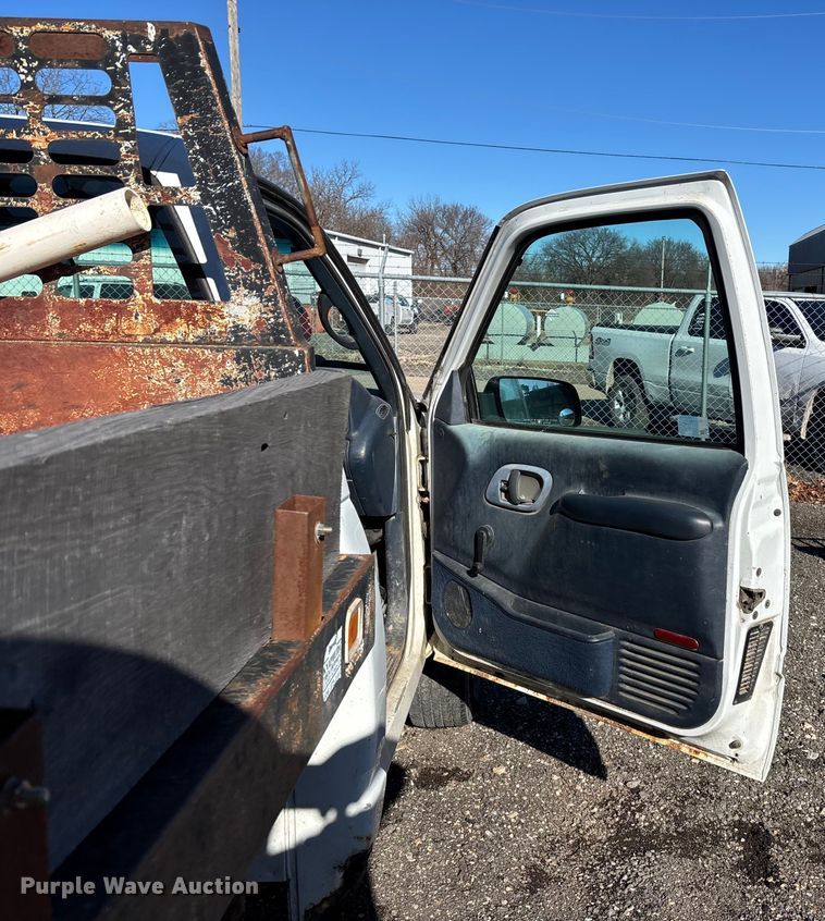 image for item OE9349 2000 Chevrolet K2500 dump bed pickup truck