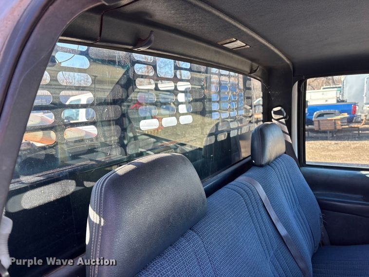 image for item OE9349 2000 Chevrolet K2500 dump bed pickup truck