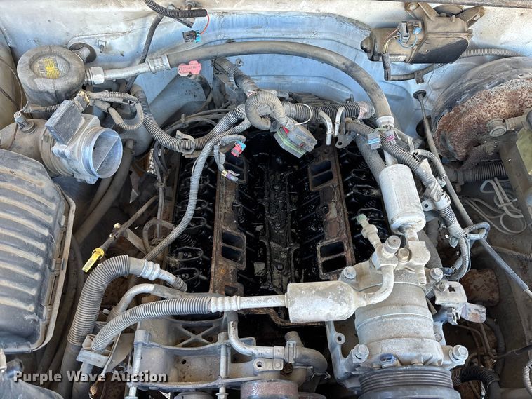 image for item OE9349 2000 Chevrolet K2500 dump bed pickup truck