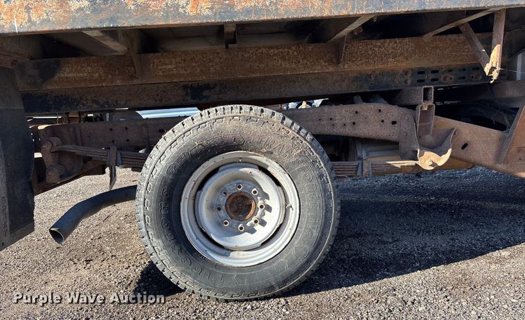 image for item OE9349 2000 Chevrolet K2500 dump bed pickup truck