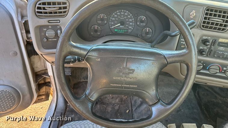 image for item OE9350 1998 Chevrolet S10 pickup truck