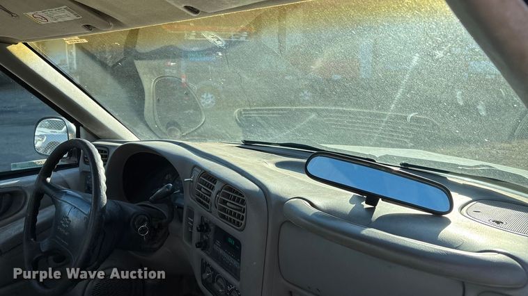 image for item OE9350 1998 Chevrolet S10 pickup truck