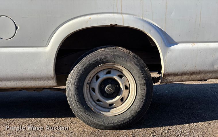 image for item OE9350 1998 Chevrolet S10 pickup truck