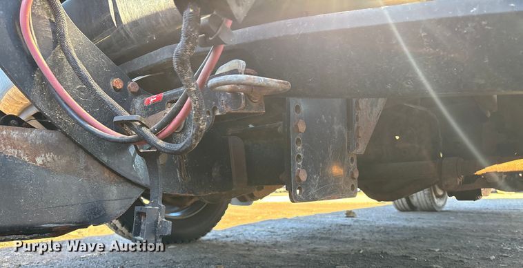 image for item OE9352 2006 Ford F450 dump truck