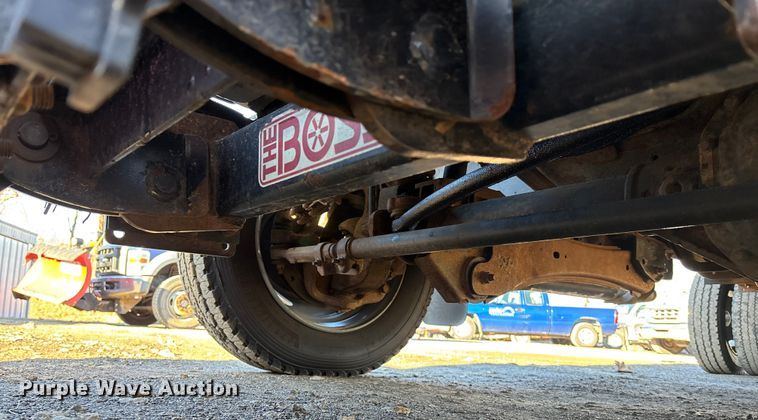 image for item OE9352 2006 Ford F450 dump truck