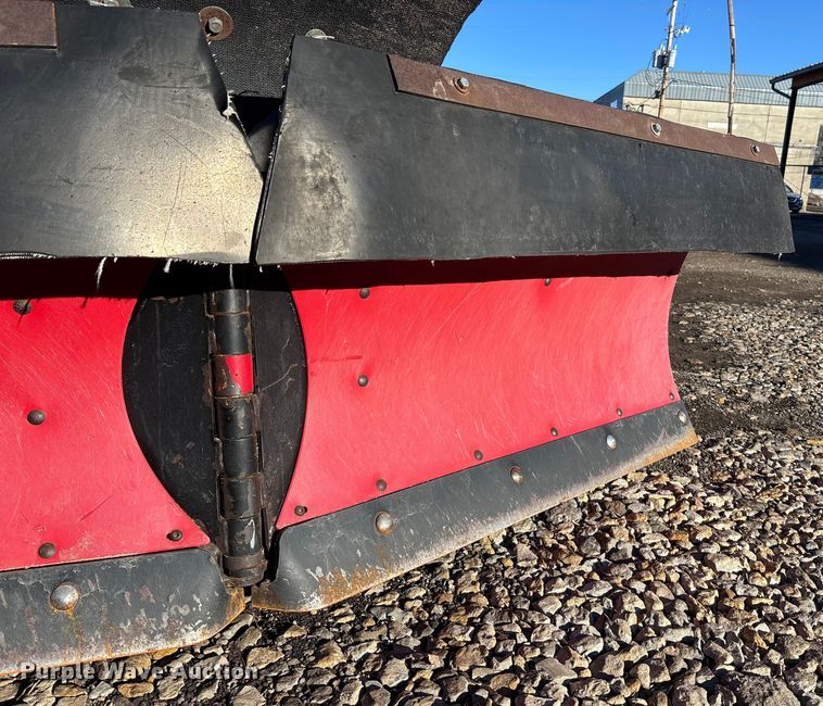 image for item OE9352 2006 Ford F450 dump truck