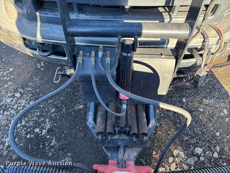 image for item OE9352 2006 Ford F450 dump truck