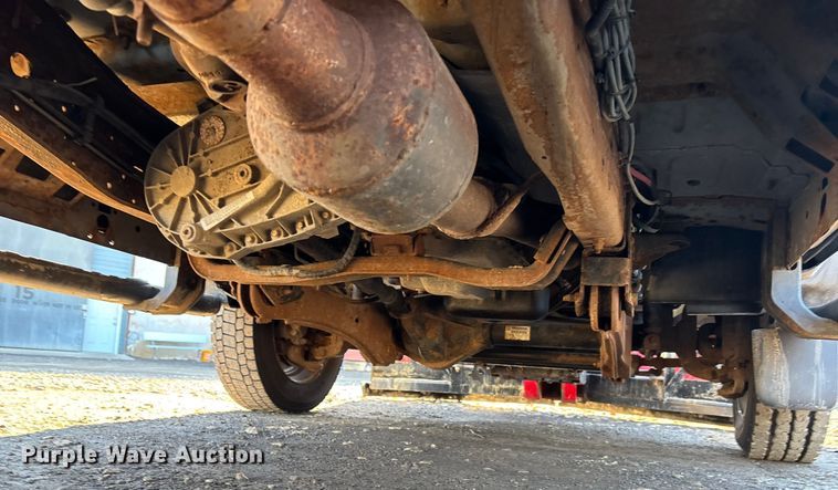 image for item OE9352 2006 Ford F450 dump truck