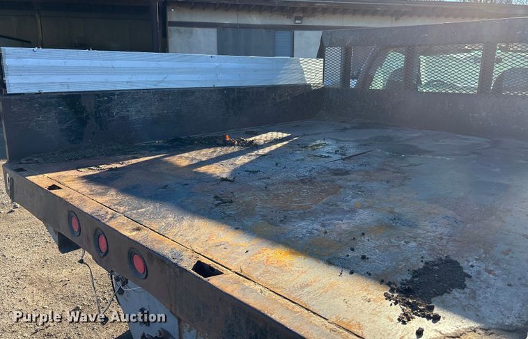 image for item OE9352 2006 Ford F450 dump truck