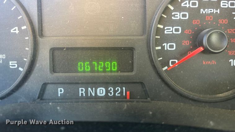 image for item OE9352 2006 Ford F450 dump truck