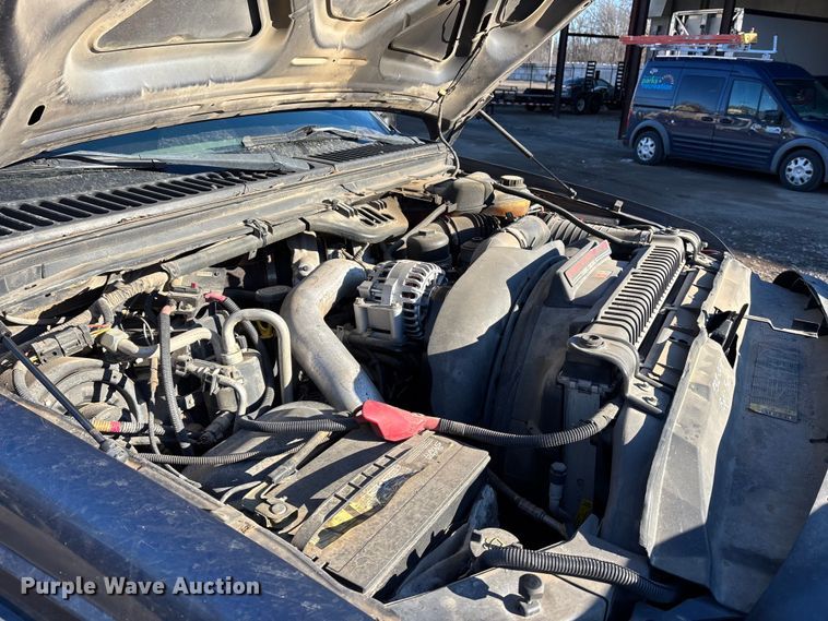 image for item OE9352 2006 Ford F450 dump truck