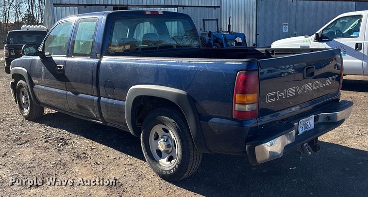 image for item OE9354 2002 Chevrolet Silverado 1500 Ext. Cab pickup truck