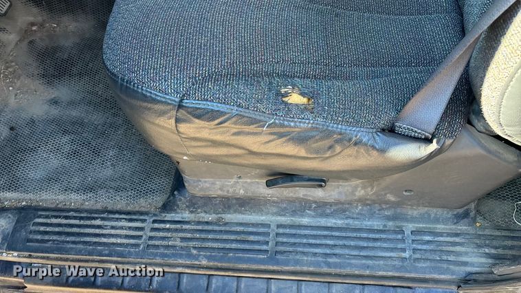 image for item OE9354 2002 Chevrolet Silverado 1500 Ext. Cab pickup truck