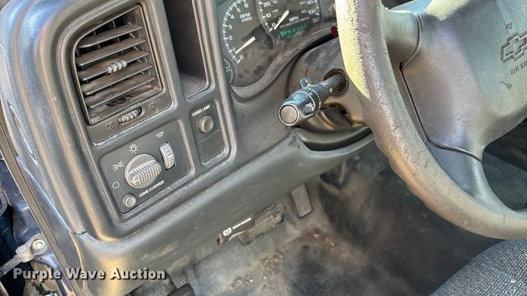 image for item OE9354 2002 Chevrolet Silverado 1500 Ext. Cab pickup truck